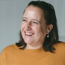 Dr Kate McAlpine